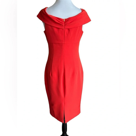 Trina Turk Red Bow Sheath Dress Size 4 Off Shoulder Crepe Cocktail Party 4 NWT - Picture 4 of 7